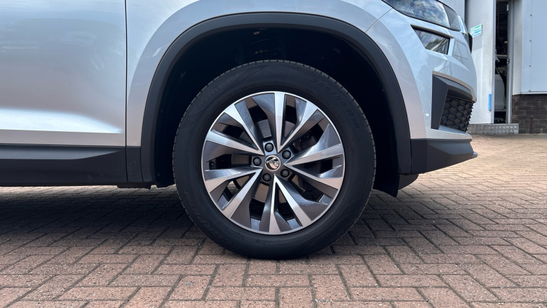 Skoda Kodiaq 1.5 TSI SE Drive 5dr DSG [7 Seat] Petrol Estate